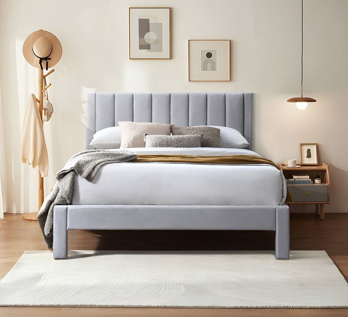 B578 BED Queen Bed