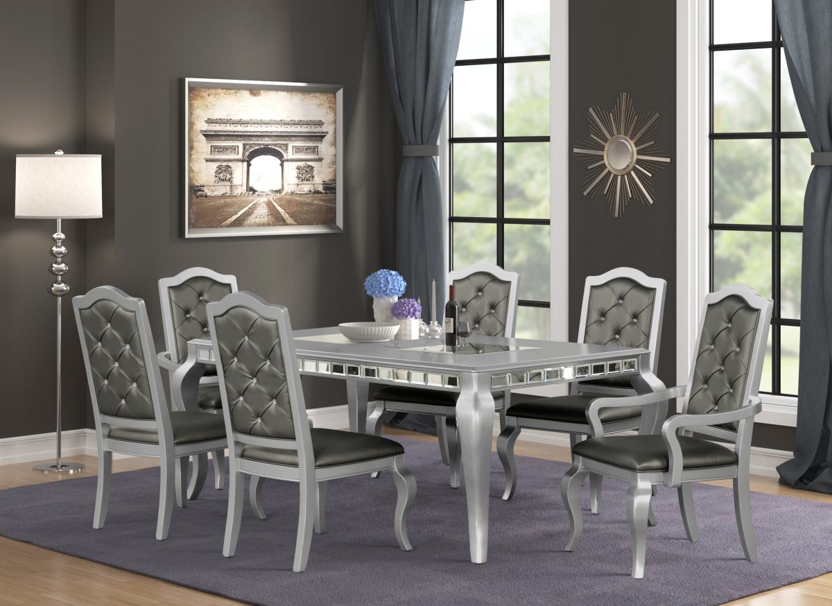 D100 Arm Chair